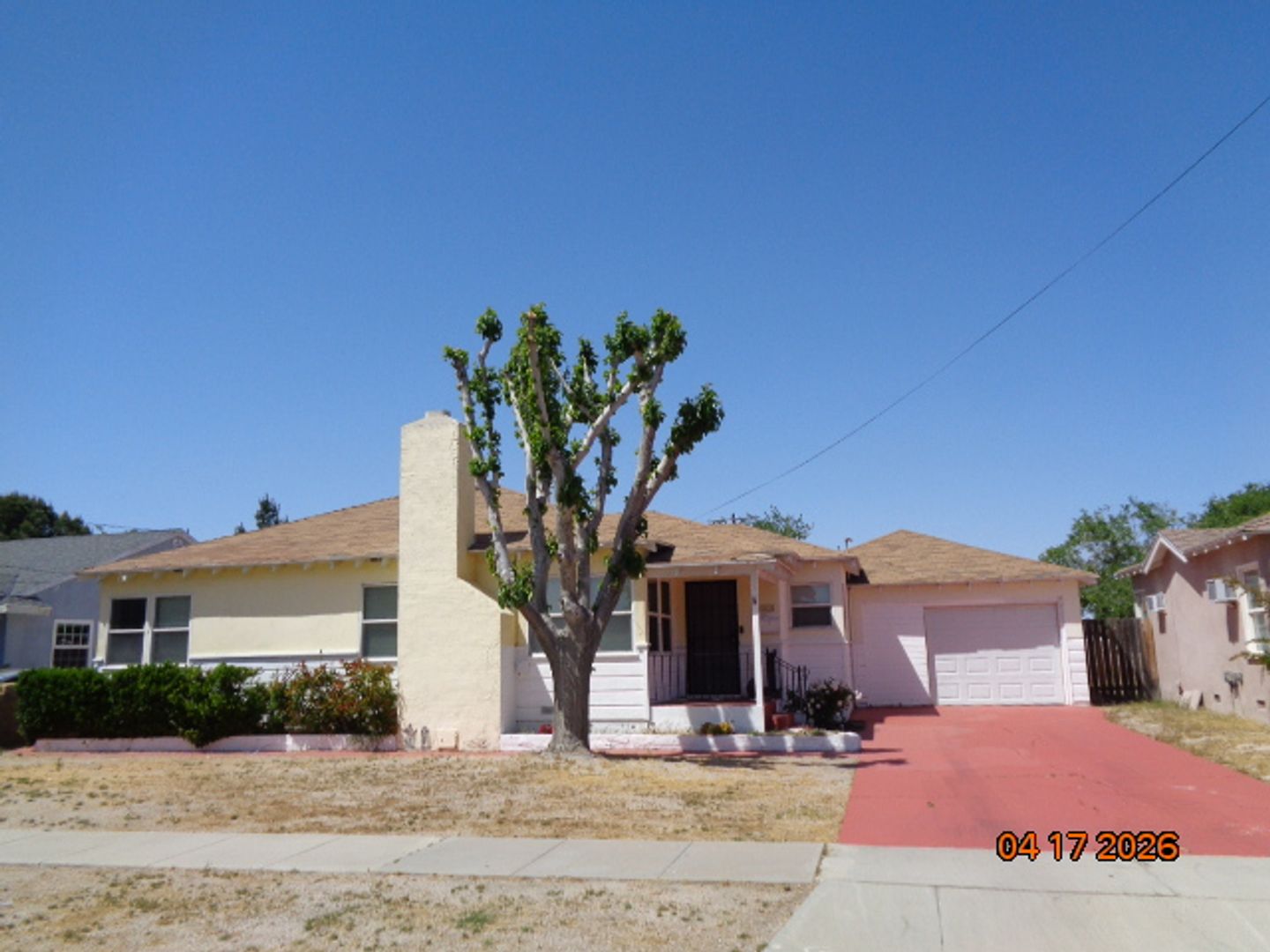 Lancaster House: 851 West Newgrove Street