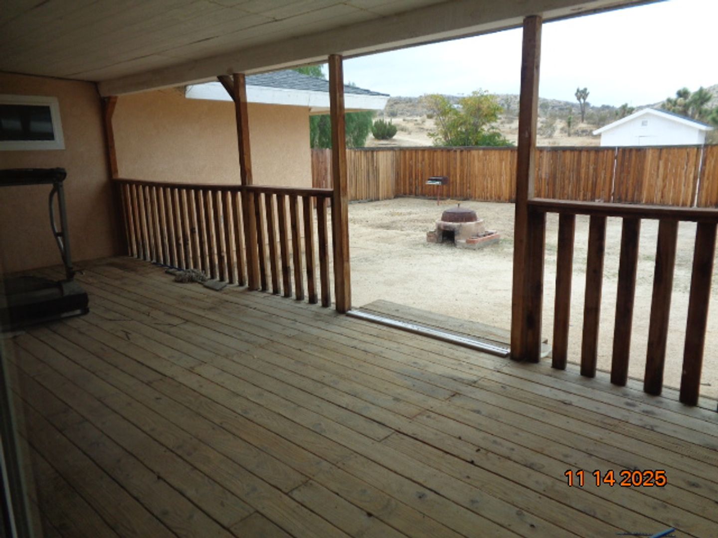 Pearblossom House: 33825 121st Street East