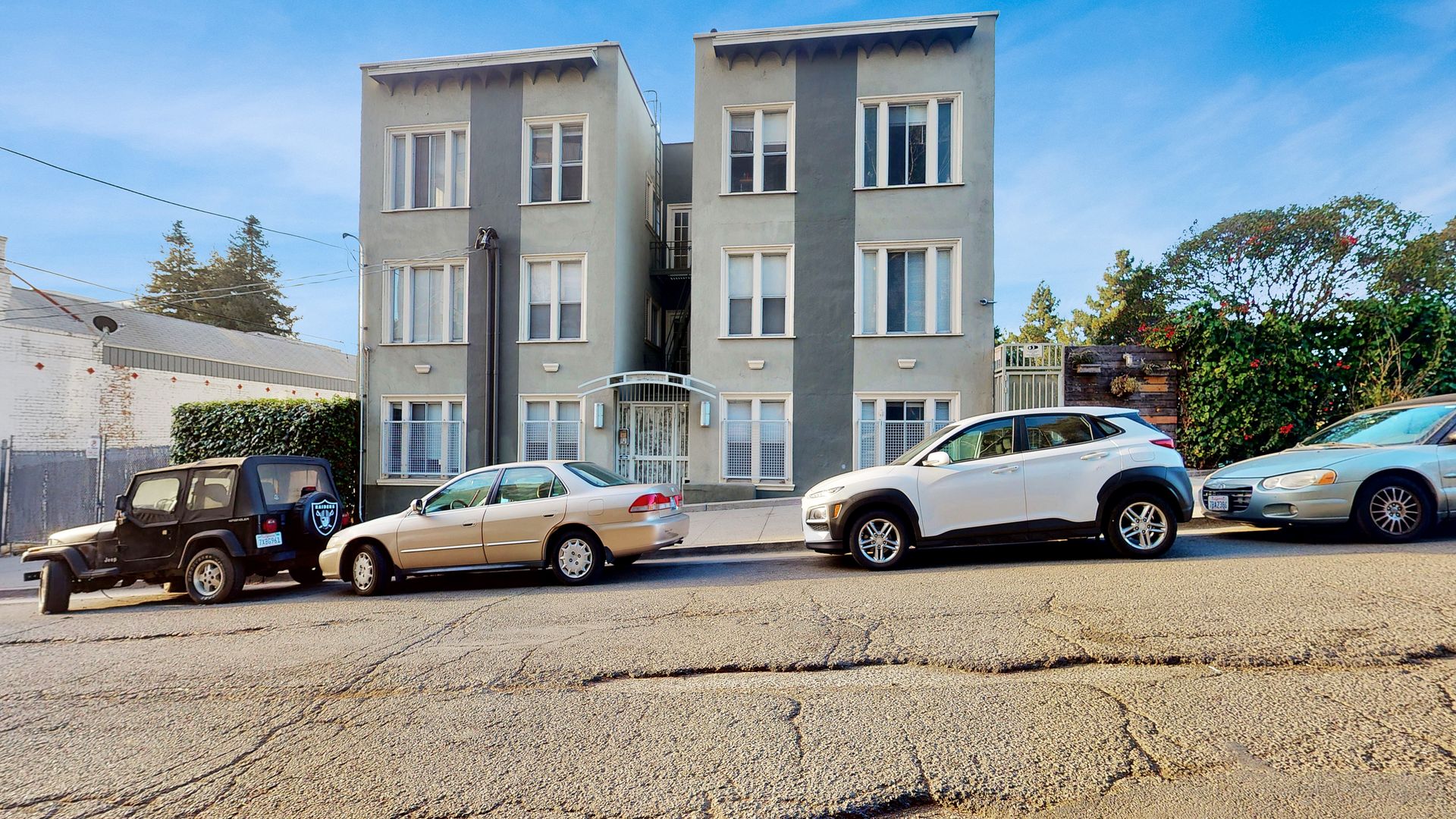 Oakland Apartment: 547 24th Street