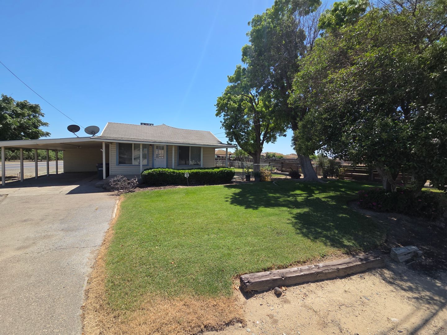 Newman House: 542 Hills Ferry Road