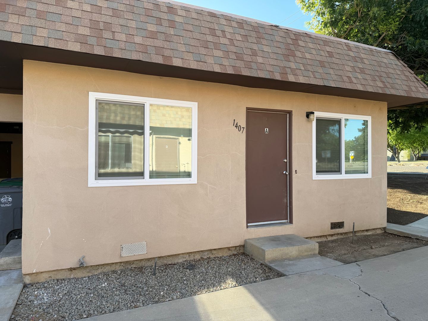 Gustine Apartment: 1407 South Ave #A