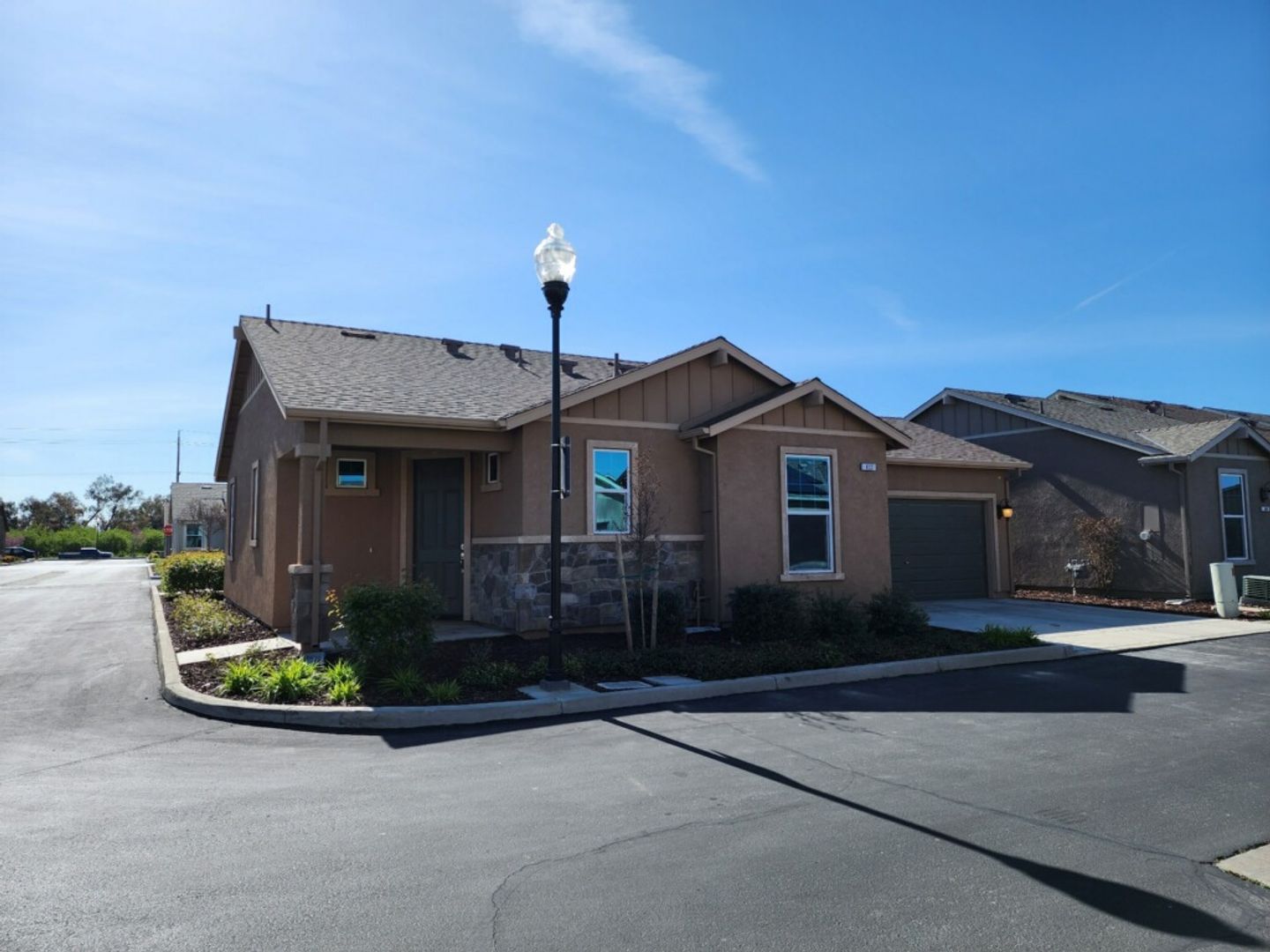 Newman House: 832 Castellona Drive