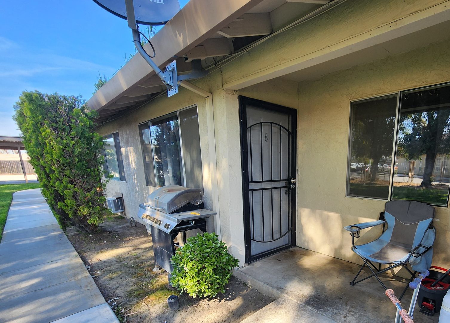 Newman Apartment: 557 Merced Street