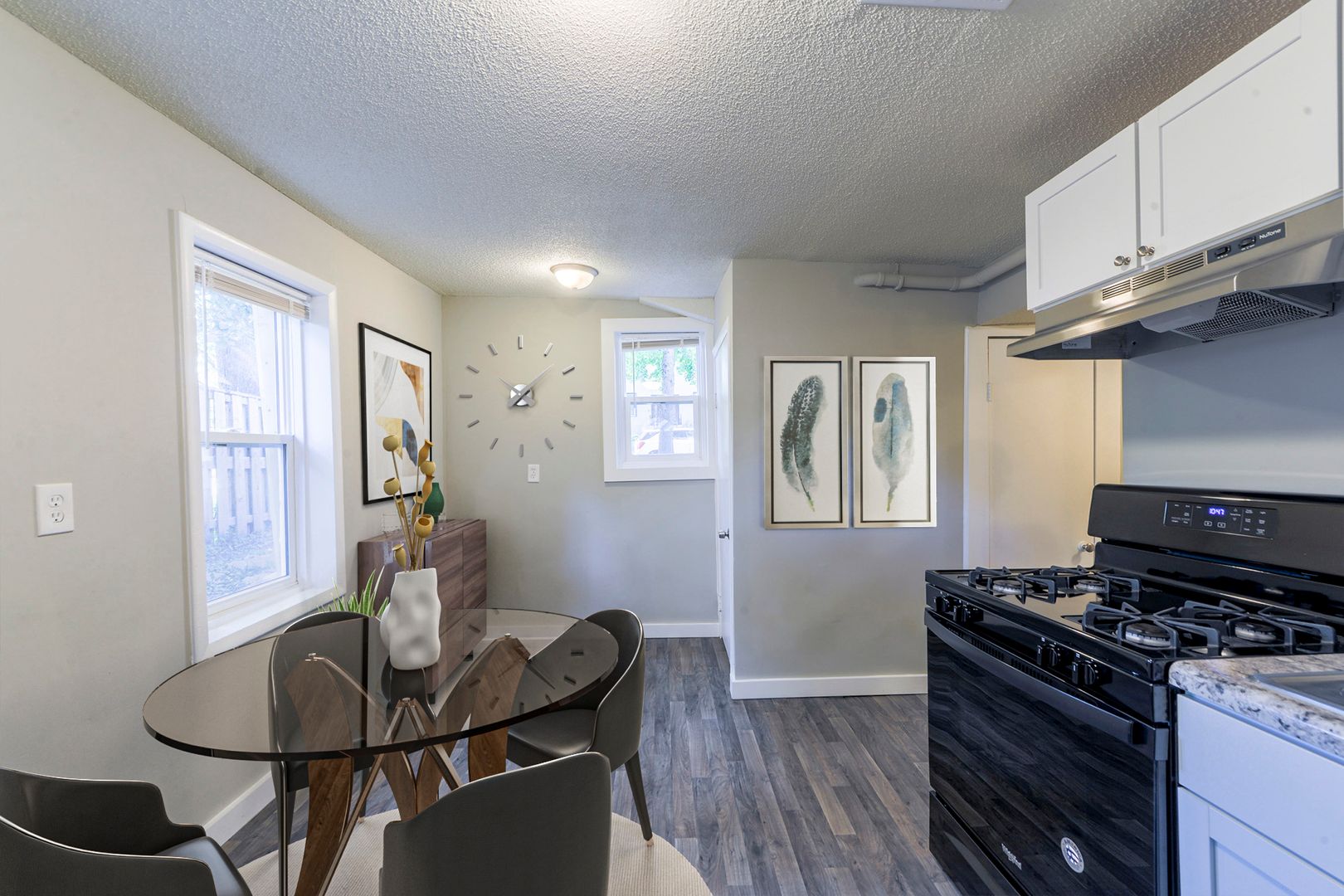 Minneapolis Apartment: 238 Irving Avenue North