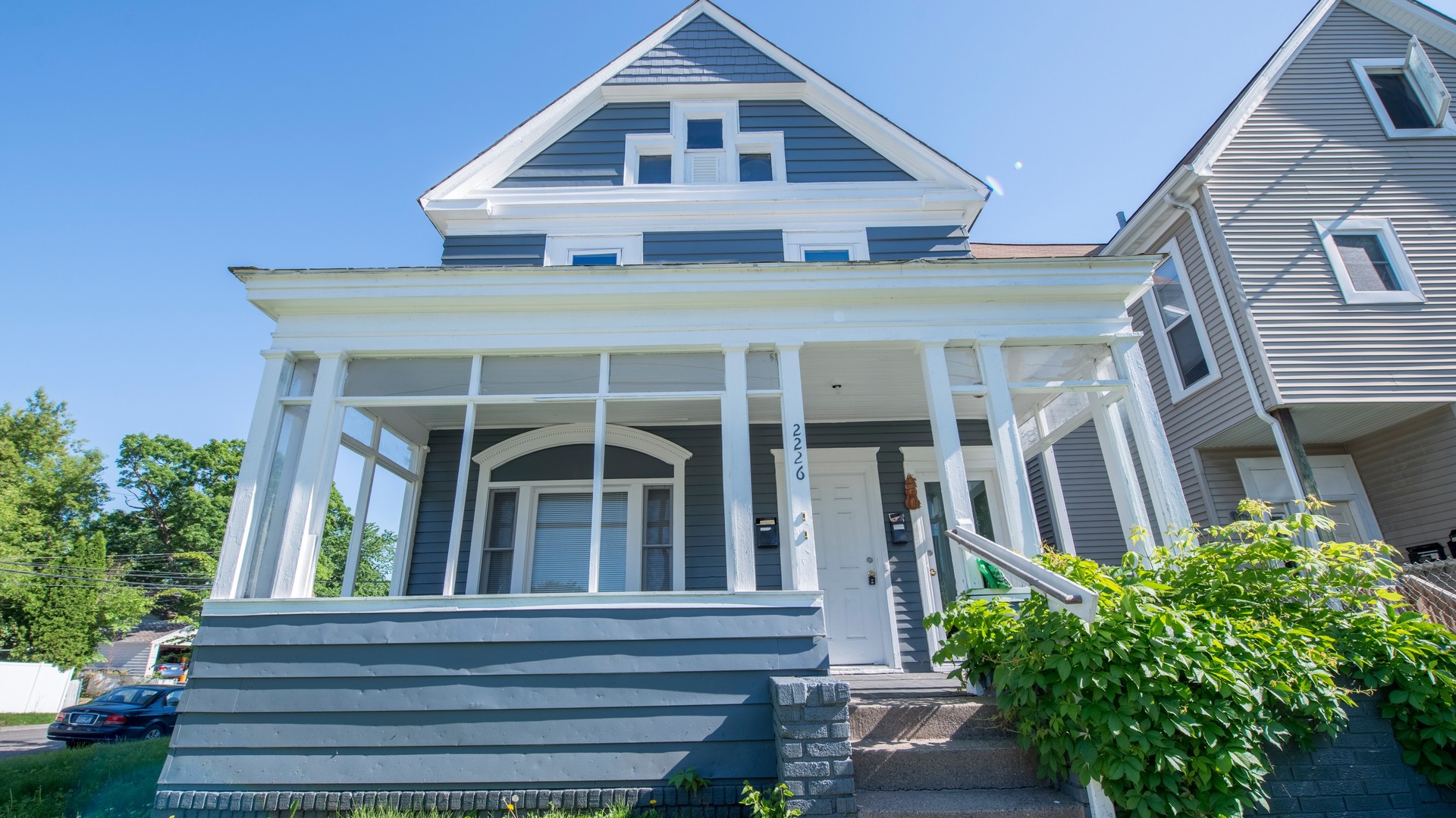 Minneapolis Apartment: 2226 Glenwood Ave
