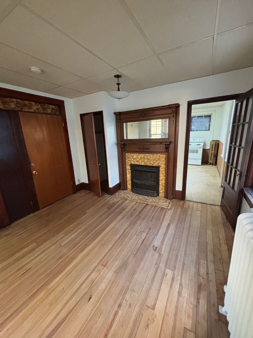 St Paul Apartment: 389 Maple Street