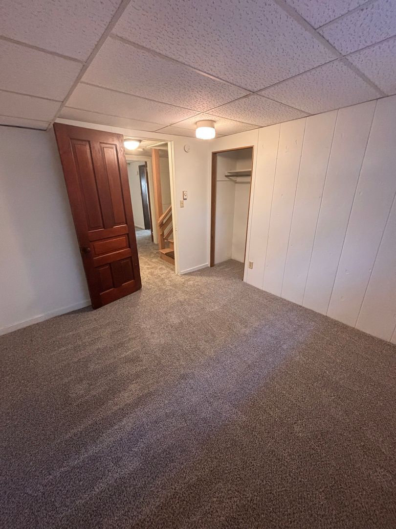 St Paul Apartment: 389 Maple Street