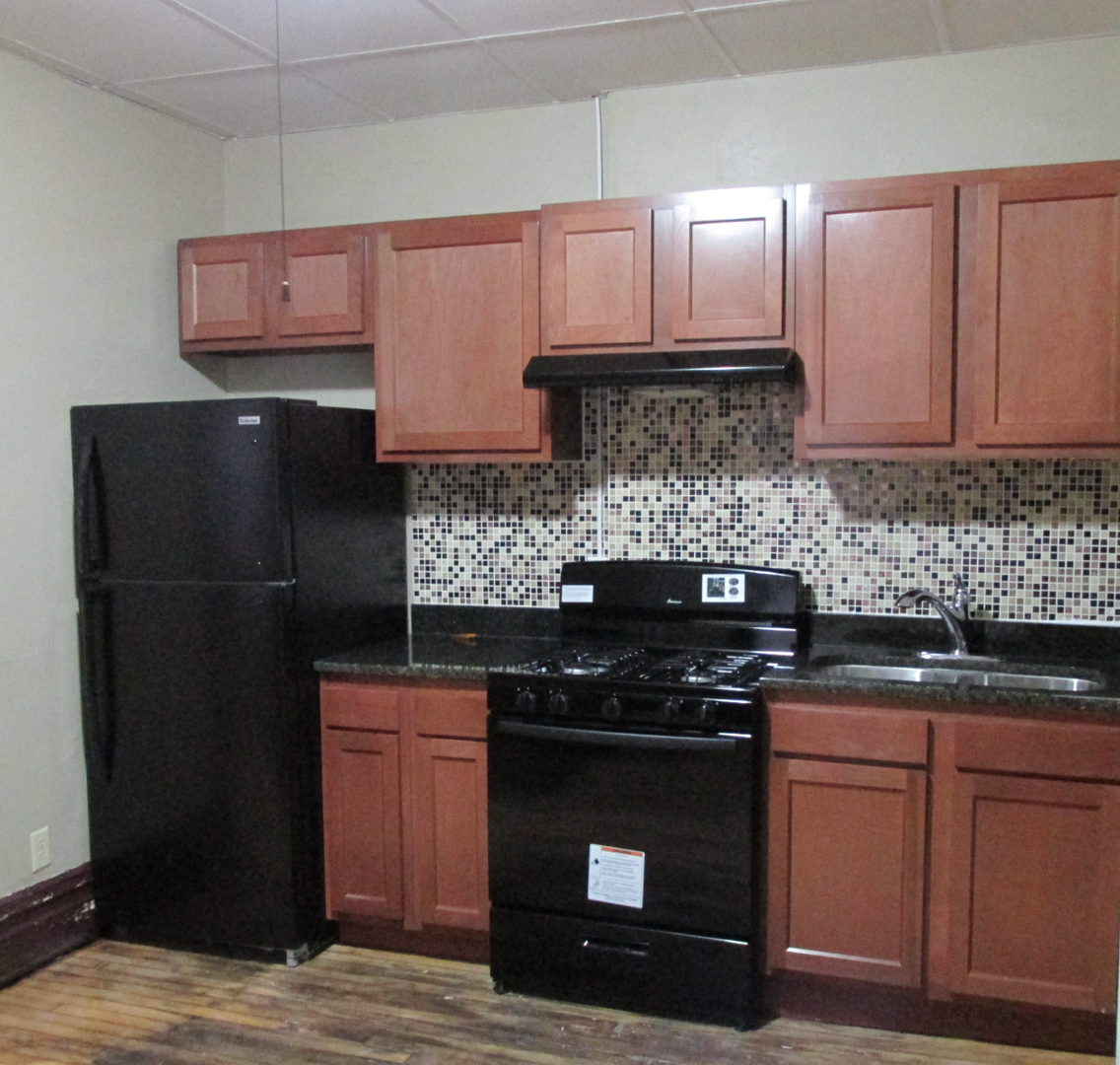 St. Paul Apartment: 744 Simon Avenue