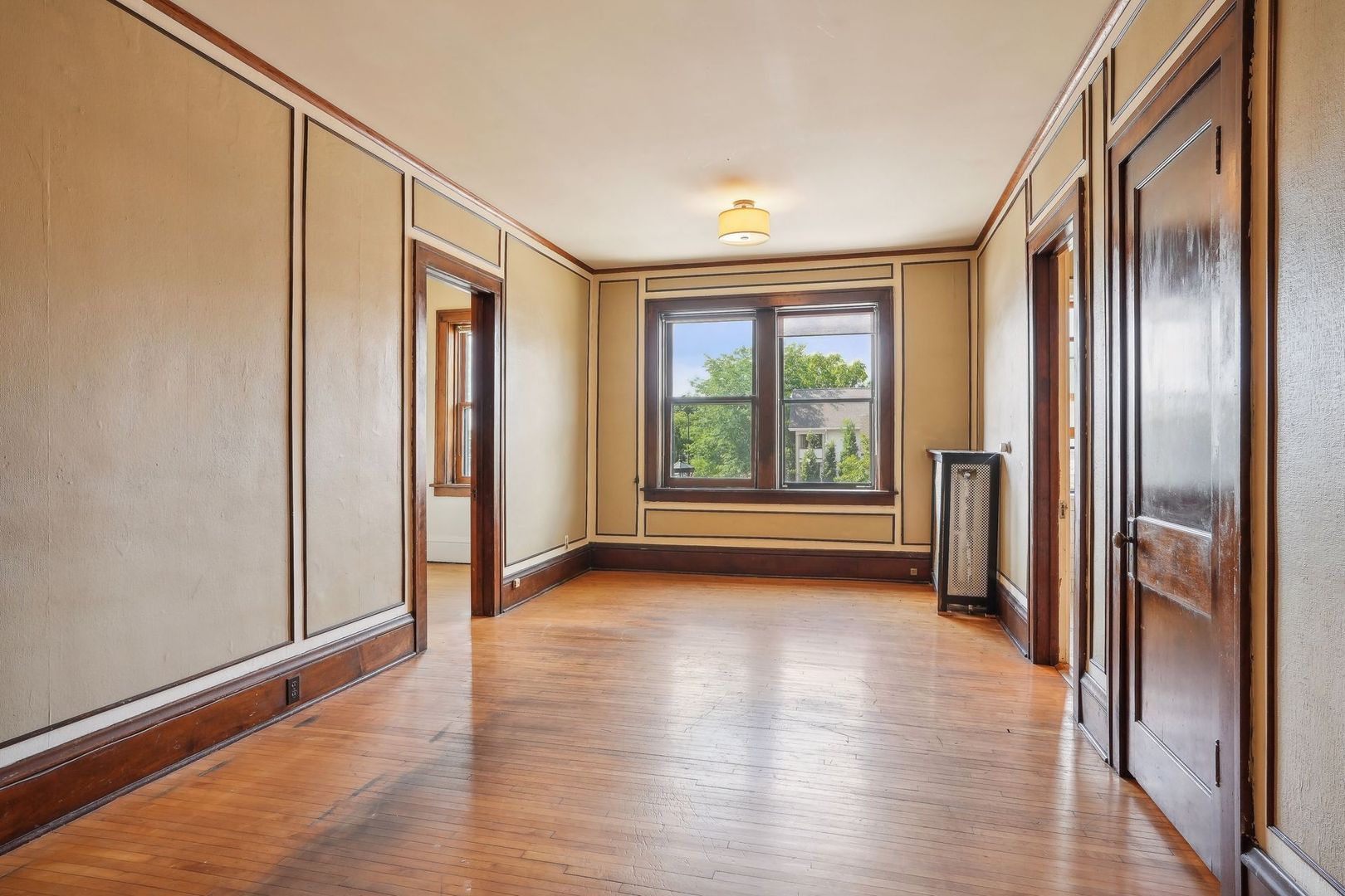 Minneapolis Apartment: 1426 West 31st Street