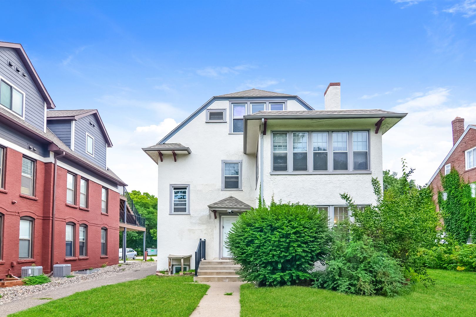 Minneapolis Apartment: 509 6th Street SE