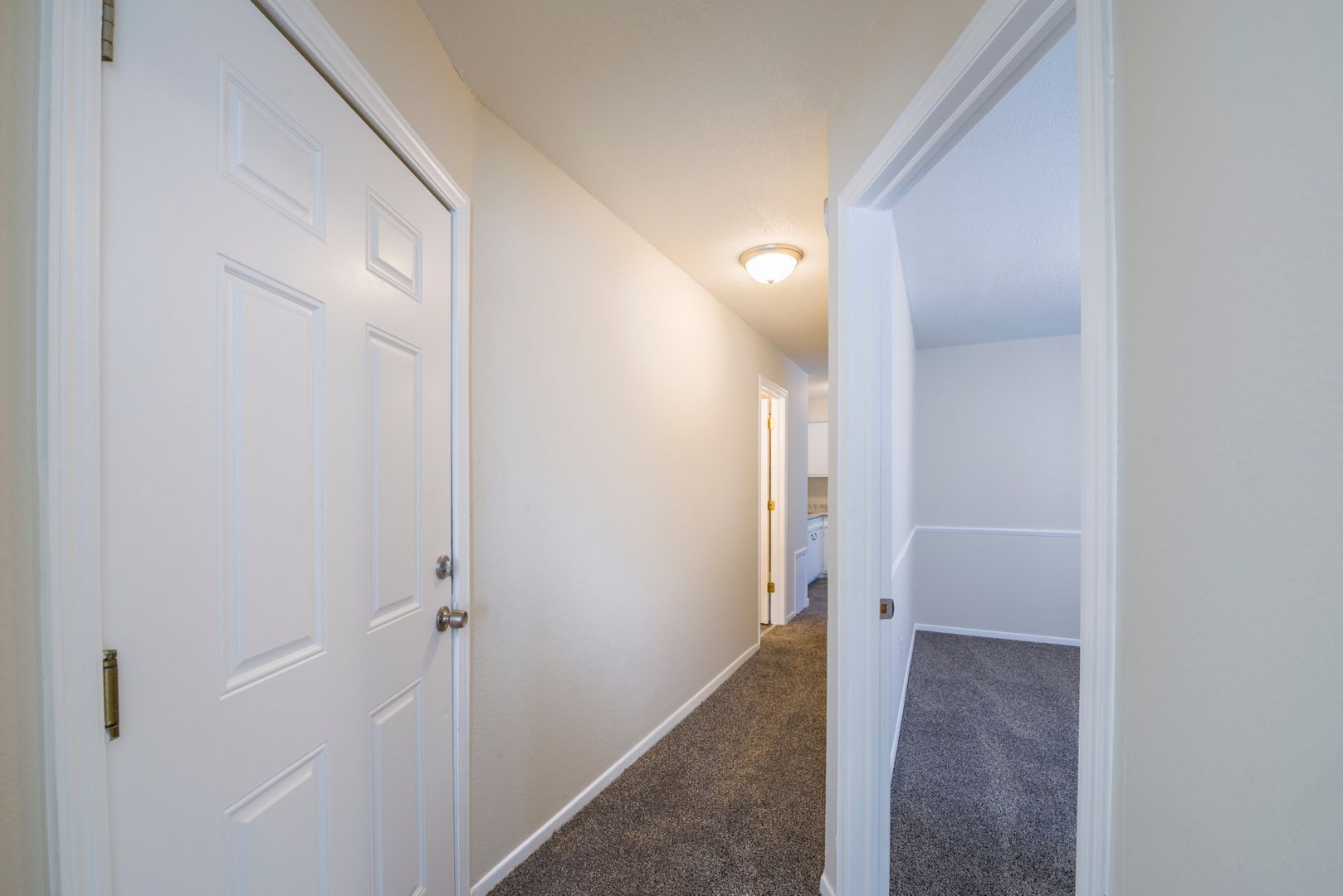Minneapolis Apartment: 3040 Pleasant Ave