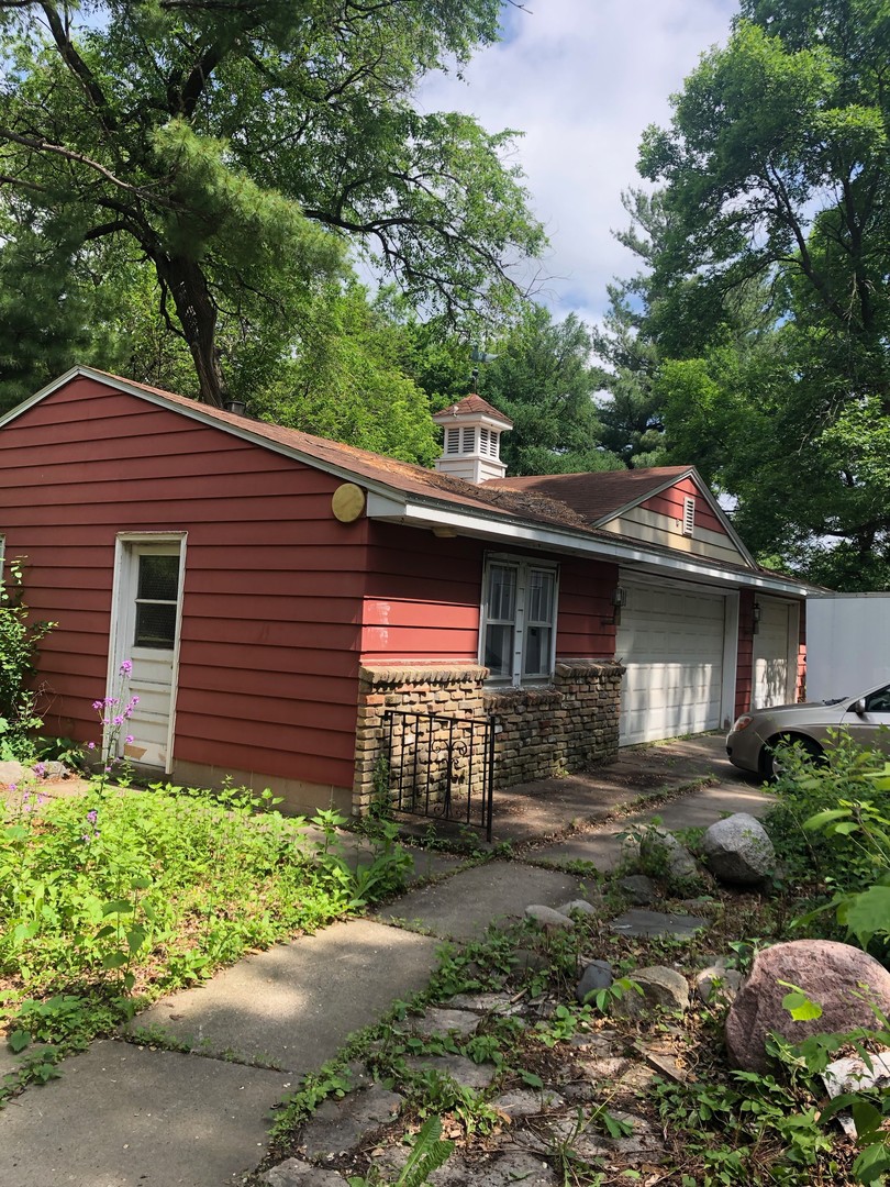 Champlin House: 11020 West River Road