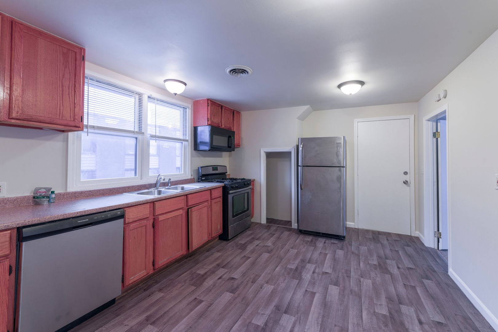 Minneapolis Apartment: 1715 Glenwood Ave