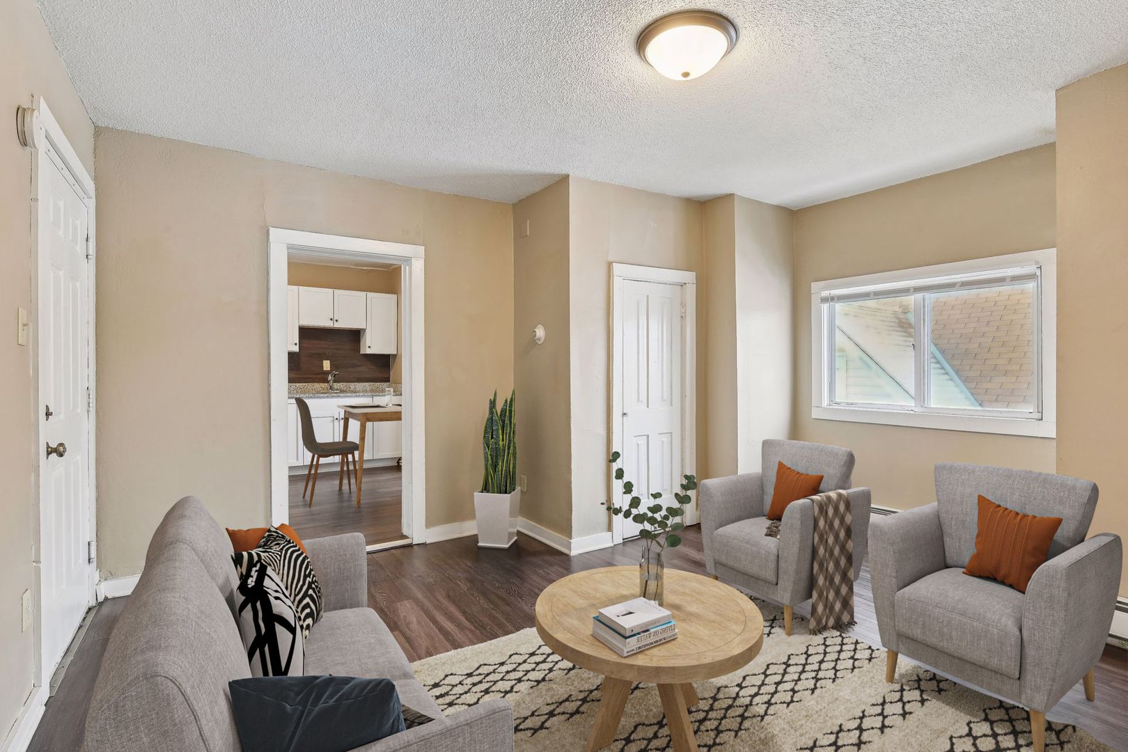 St. Paul Apartment: 953 Desoto Street