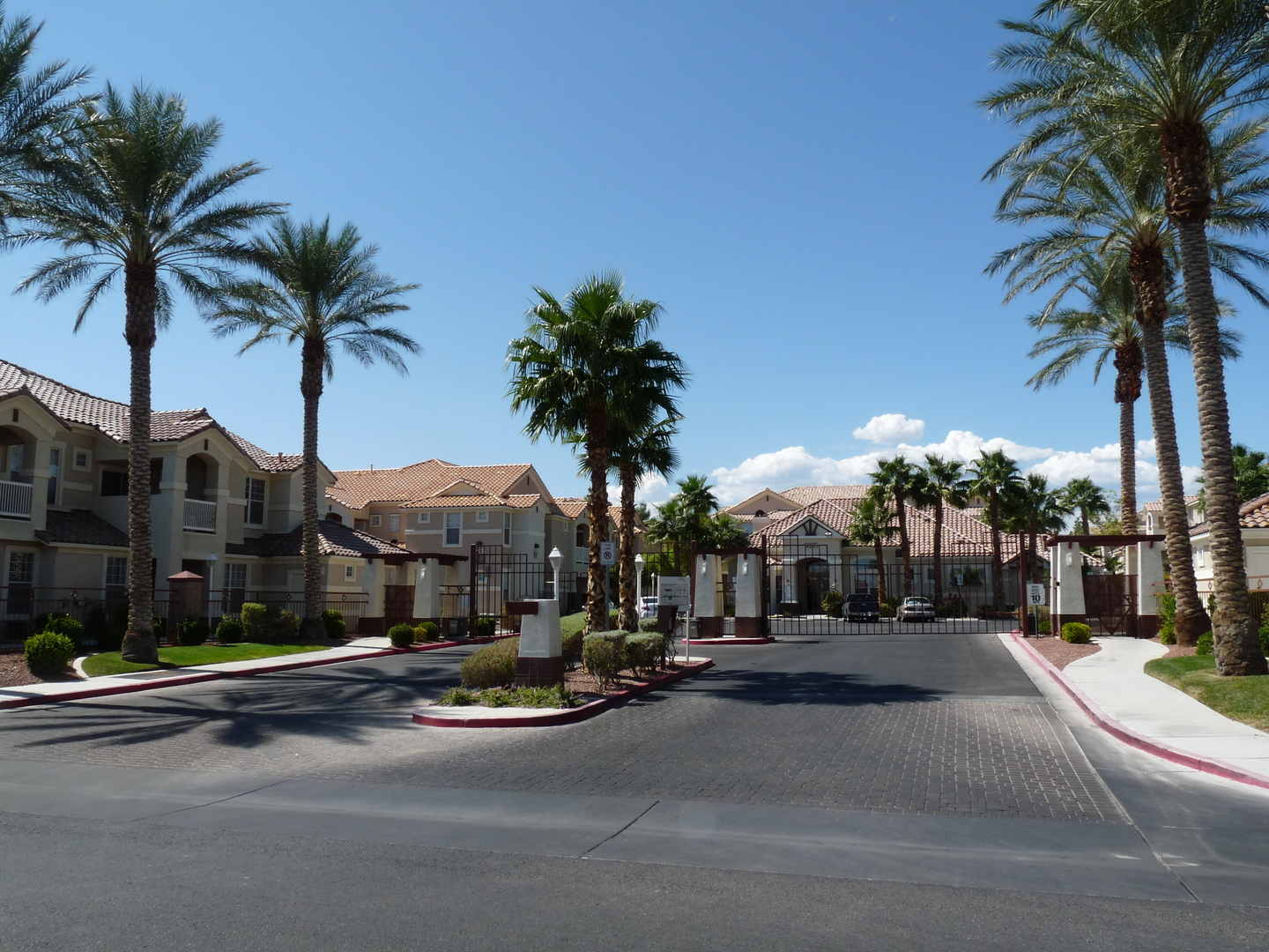 North Las Vegas House: 5855 Valley Dr. #2030