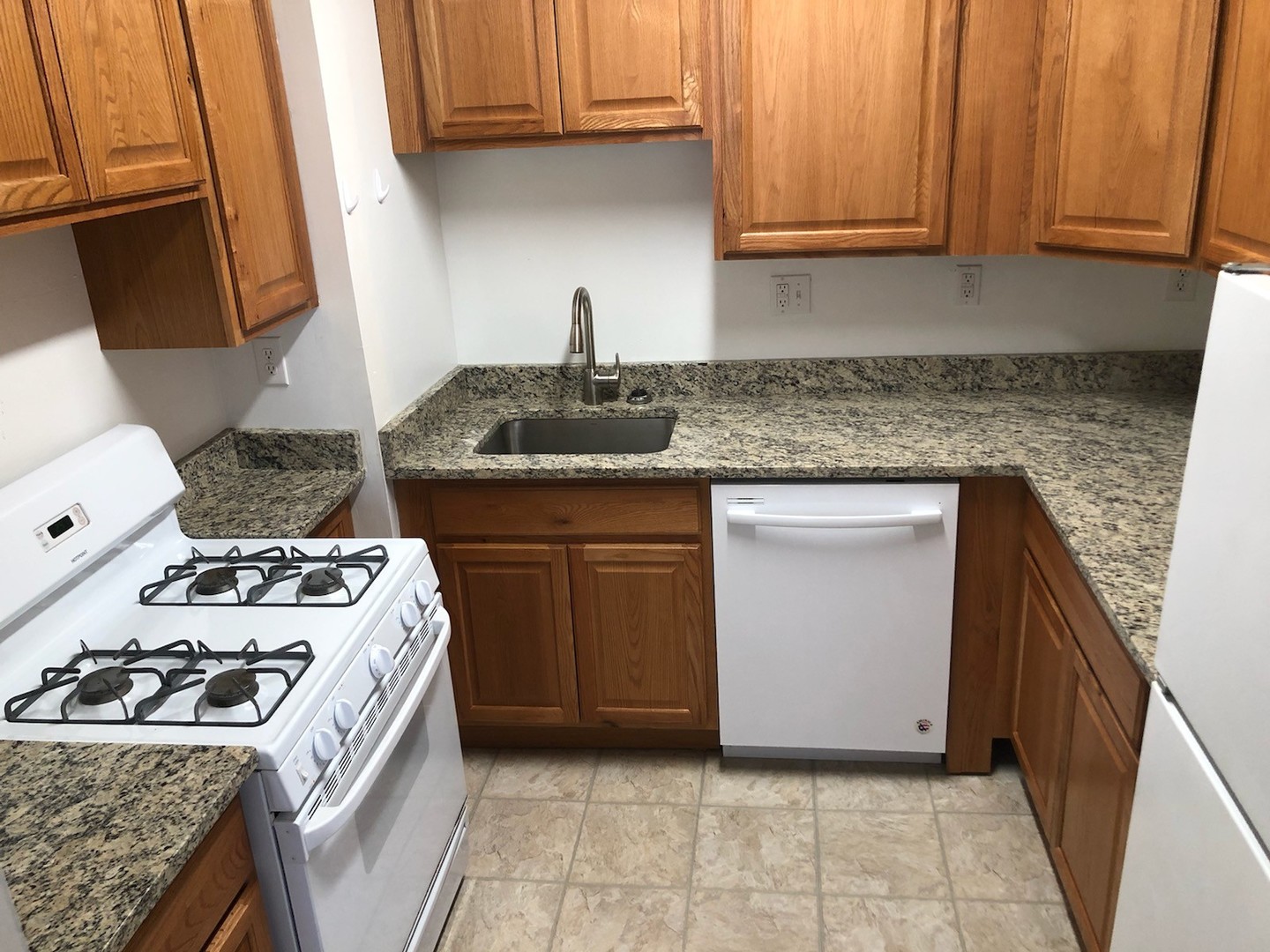 Pittsburgh Apartment: 225 Melwood Avenue