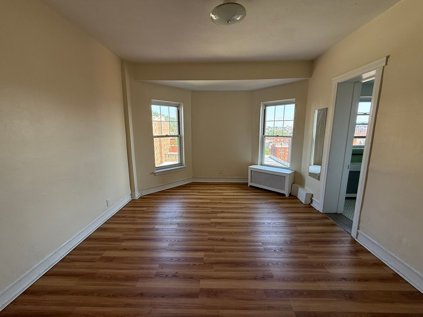 Pittsburgh Apartment: King Edward Apartments (old)