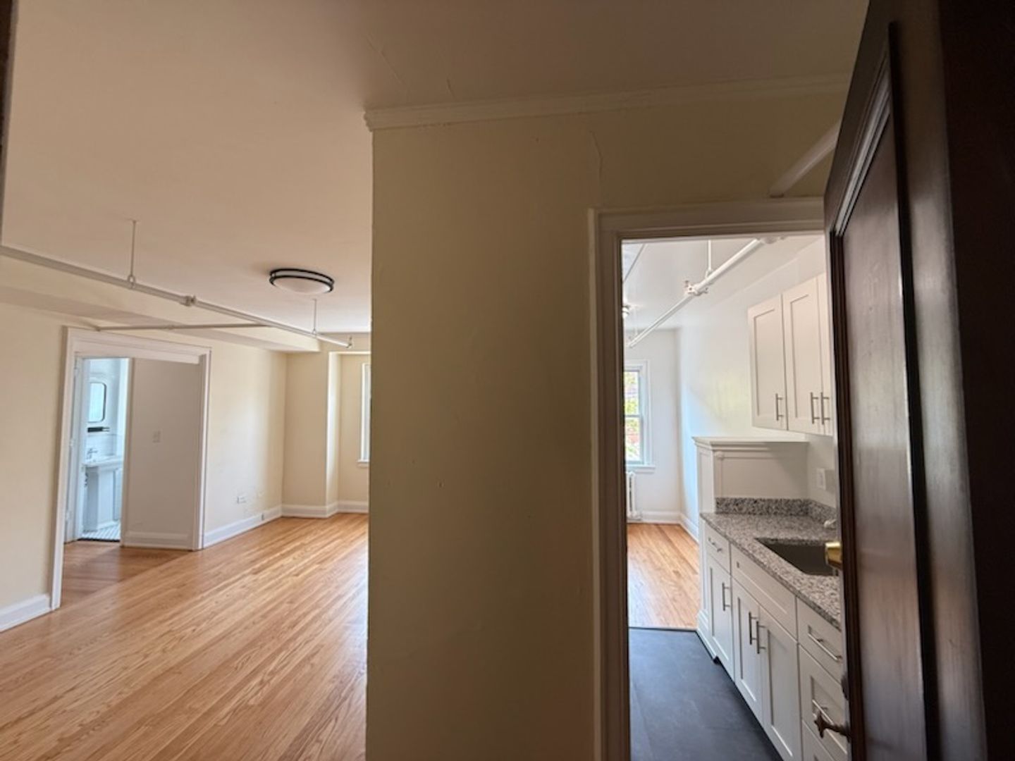 Pittsburgh Apartment: 245 Melwood Avenue