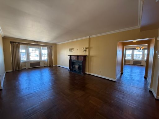 3 BR, 2 BA – photo 1