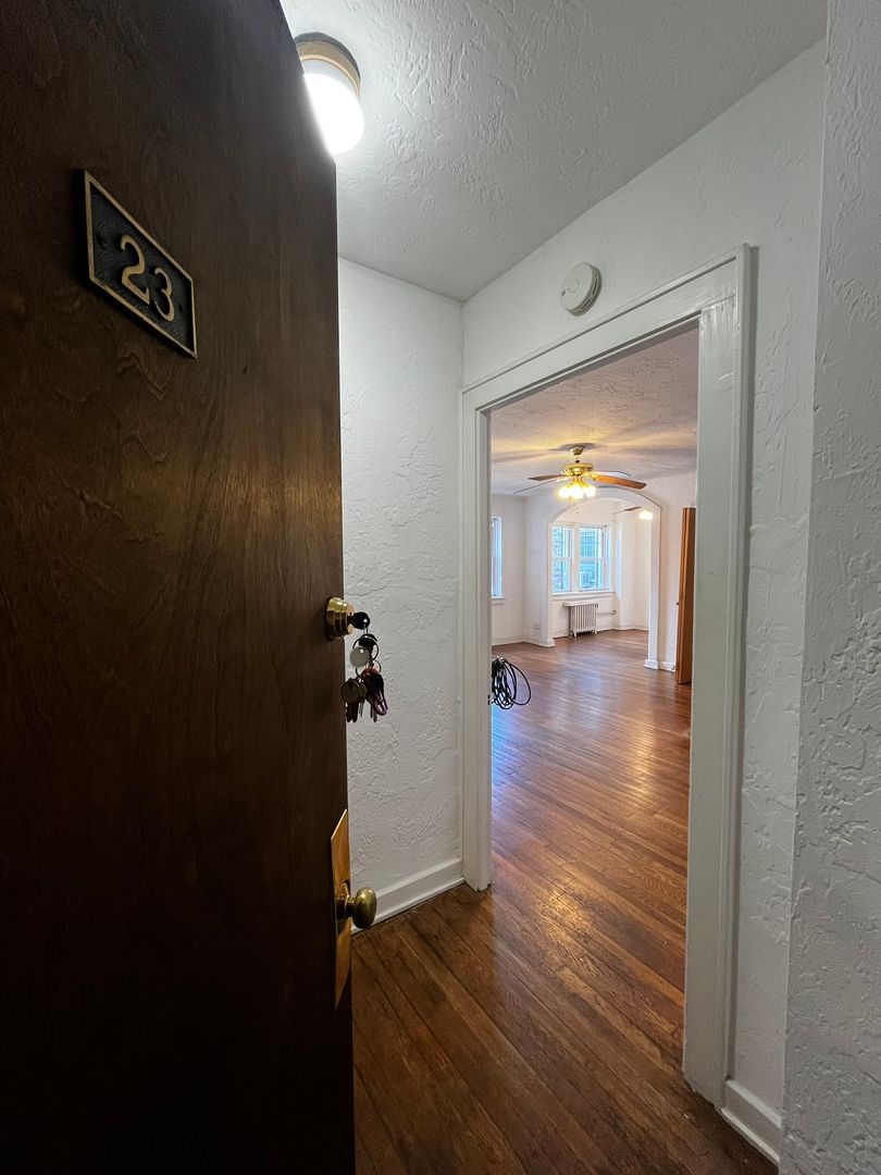 Pittsburgh Apartment: 225 Melwood Avenue