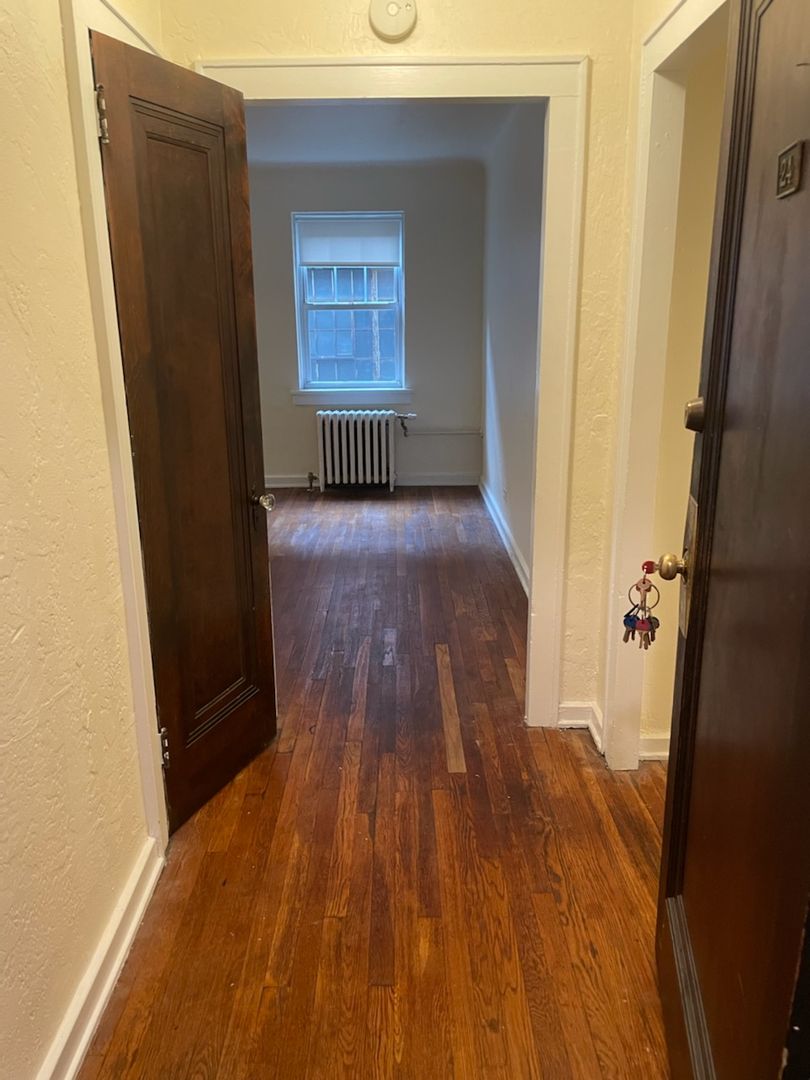 Pittsburgh Apartment: 225 Melwood Avenue