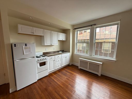 Studio 1 Bath Apartment at 4601 Bayard Street apt 3B7, Pittsburgh, PA – photo 1