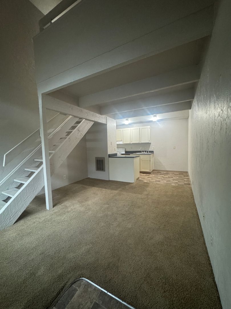 Eugene Apartment: 15th & Olive Apartments