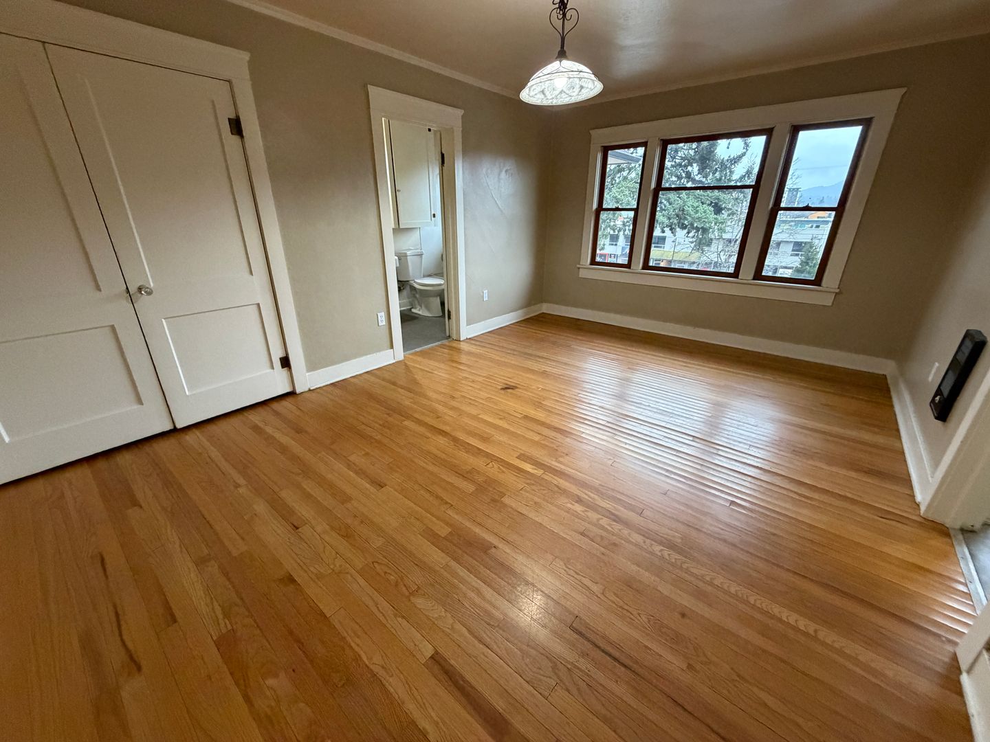 Eugene Apartment: 1263 Oak St - 304