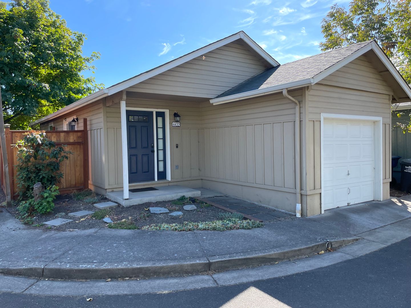 Eugene House: 4432 Alderbury St.