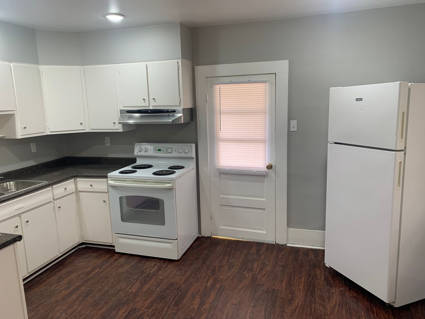 Corning Apartment: 334 E 1st St