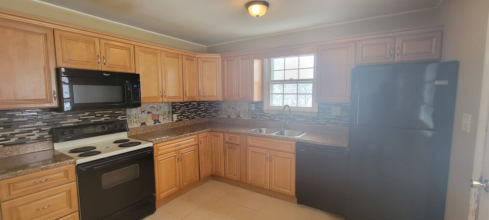 Elmira House: 407 Arcadia Ave