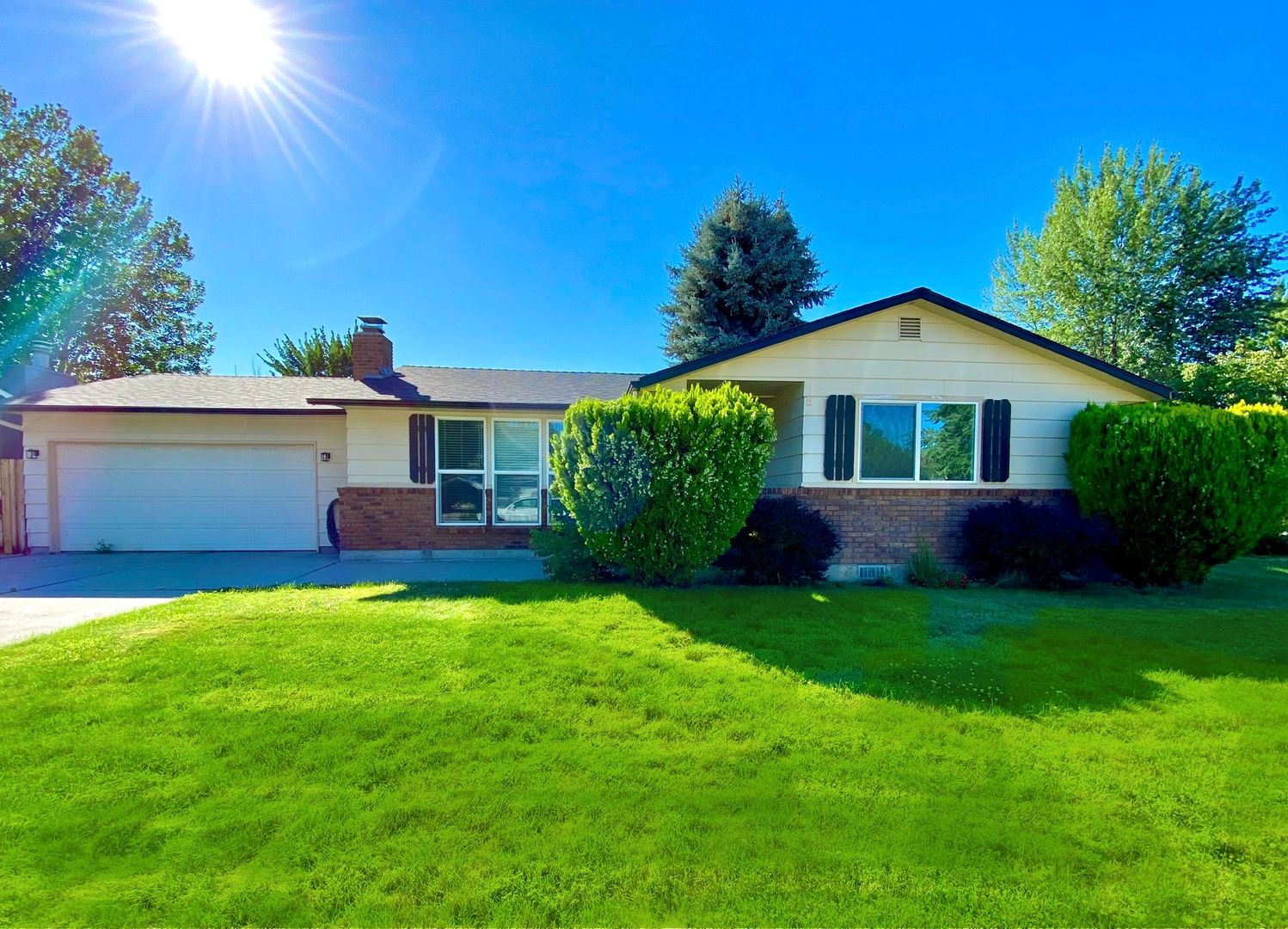 Boise House: 3911 S Minuteman Way
