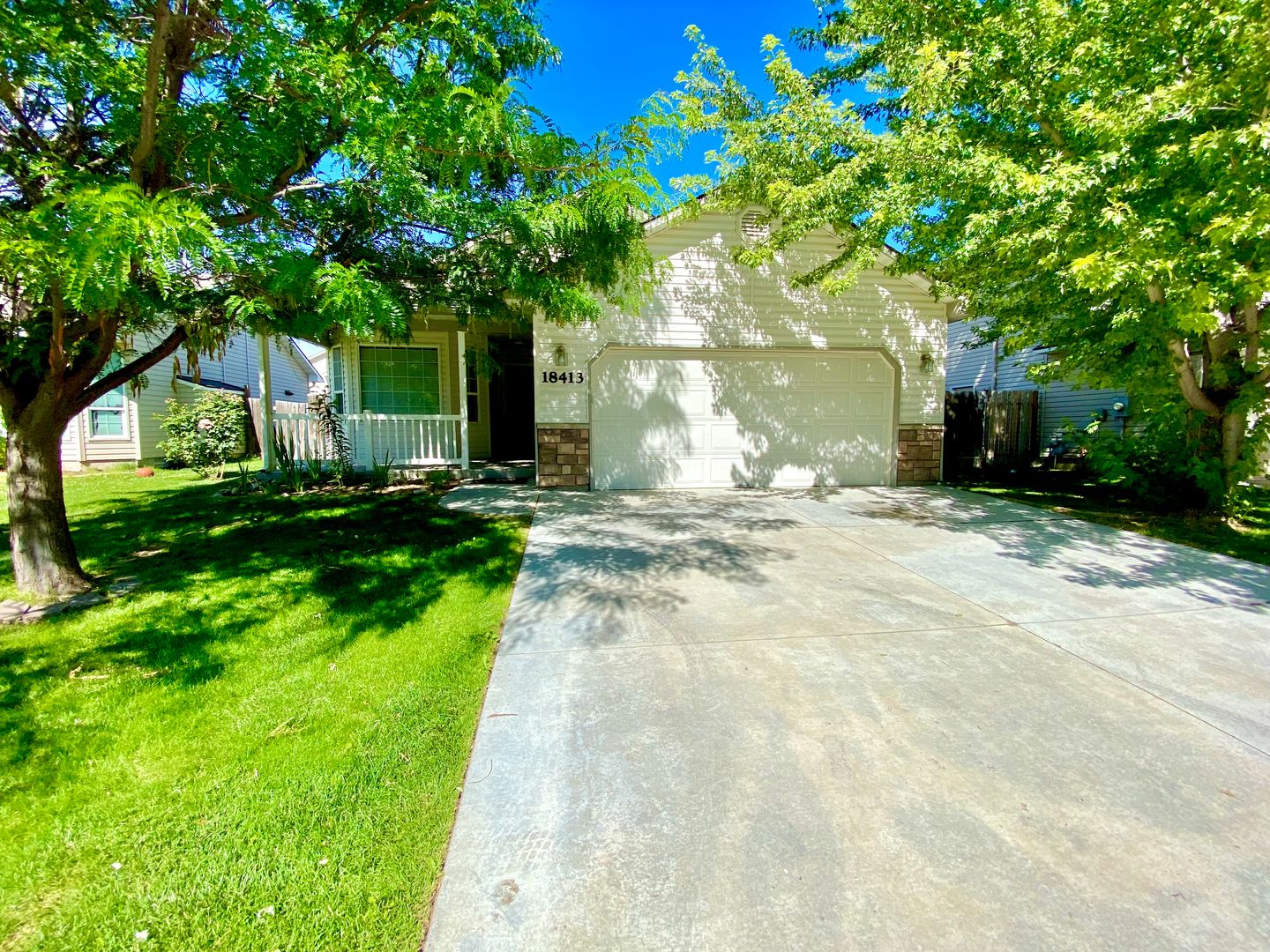 Nampa House: 18413 Viceroy Pl