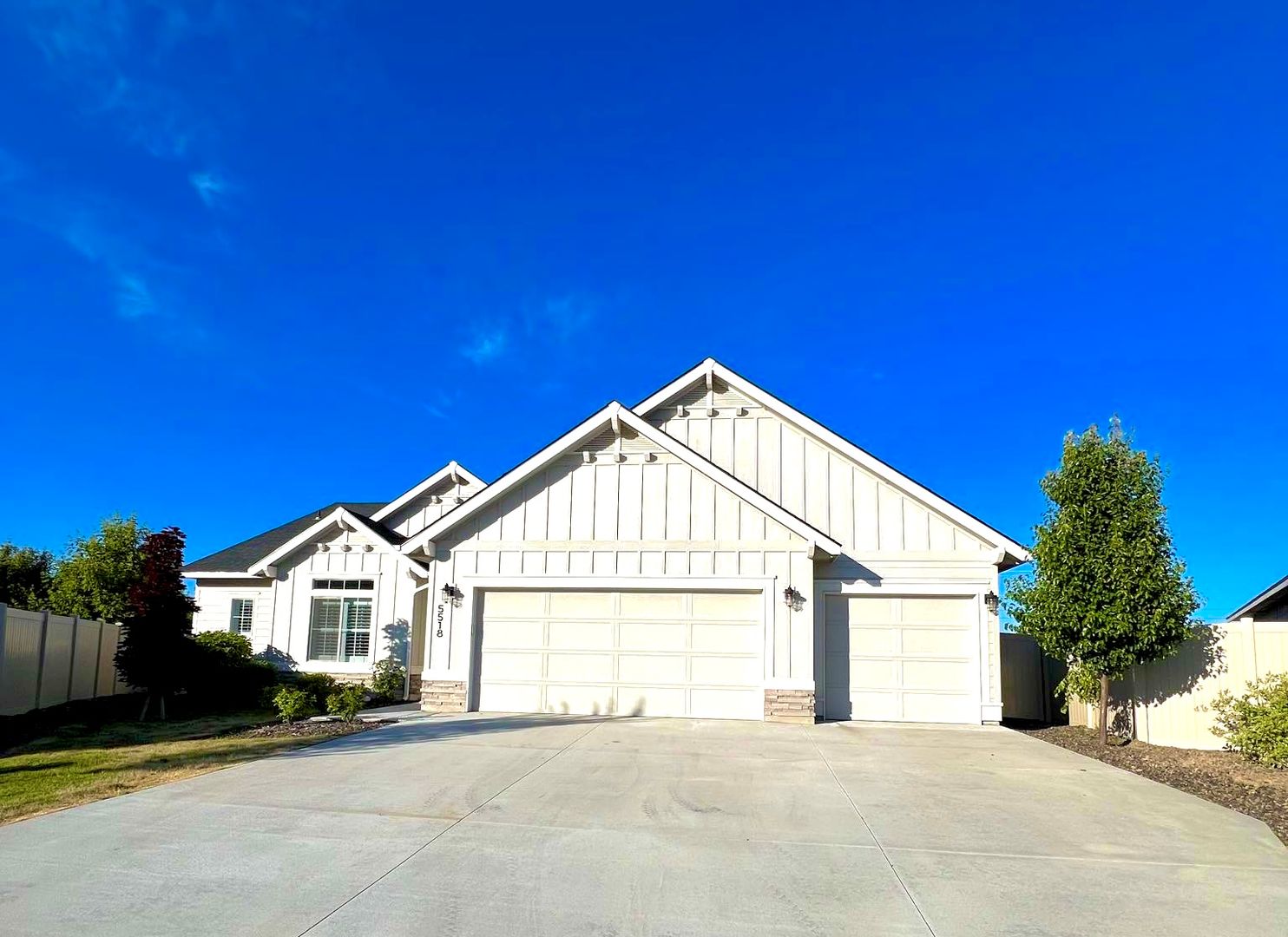 Meridian House: 5518 N Maplestone Ave.