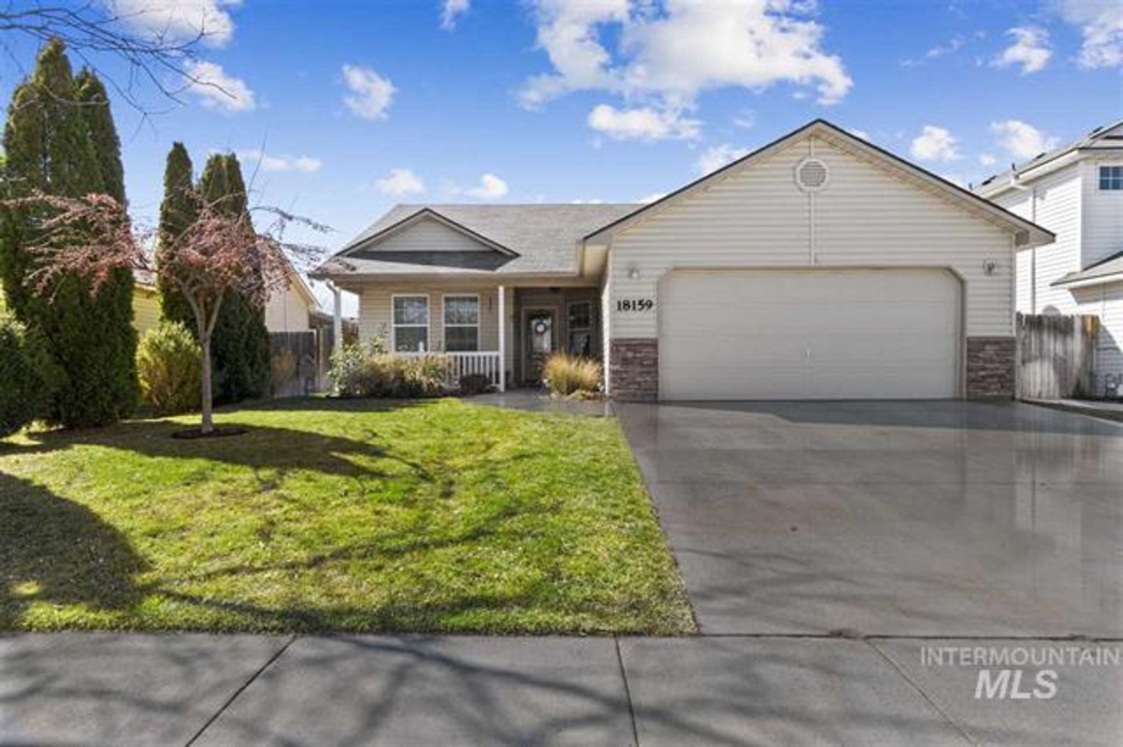 Nampa House: 18159 Spicebush Ave.