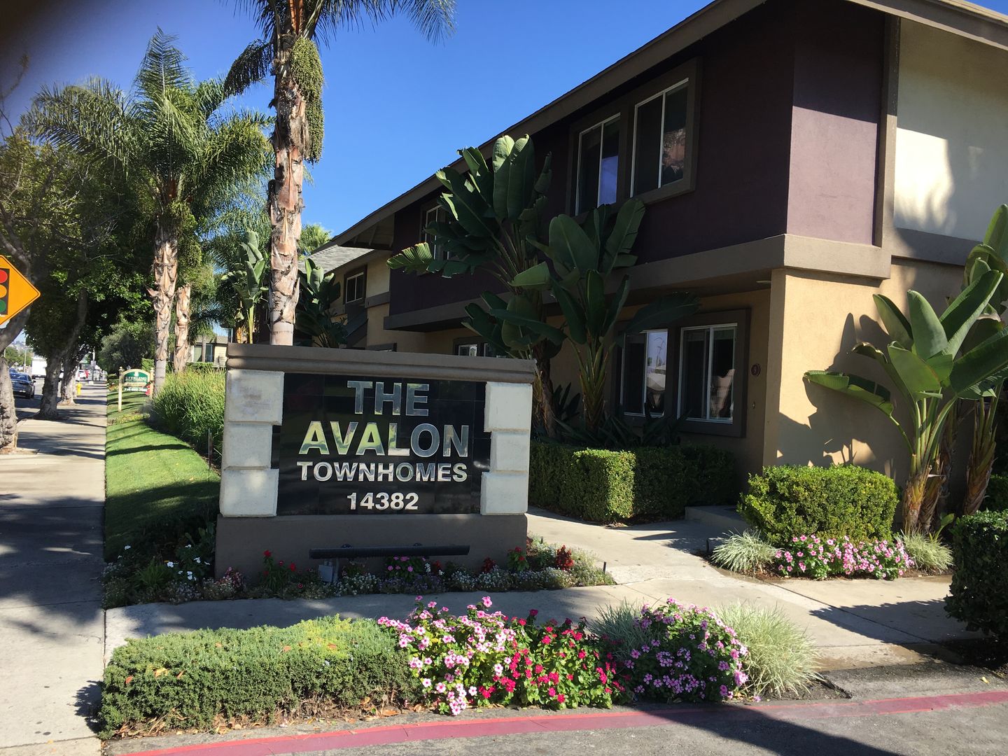 TUSTIN Apartment: 14382 REDHILL AVE