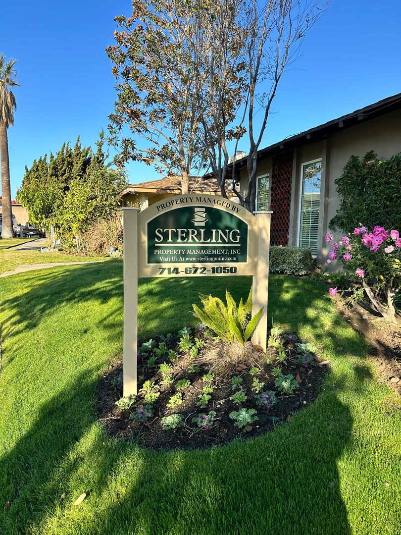 ORANGE Apartment: 415 W ROSEWOOD AVE