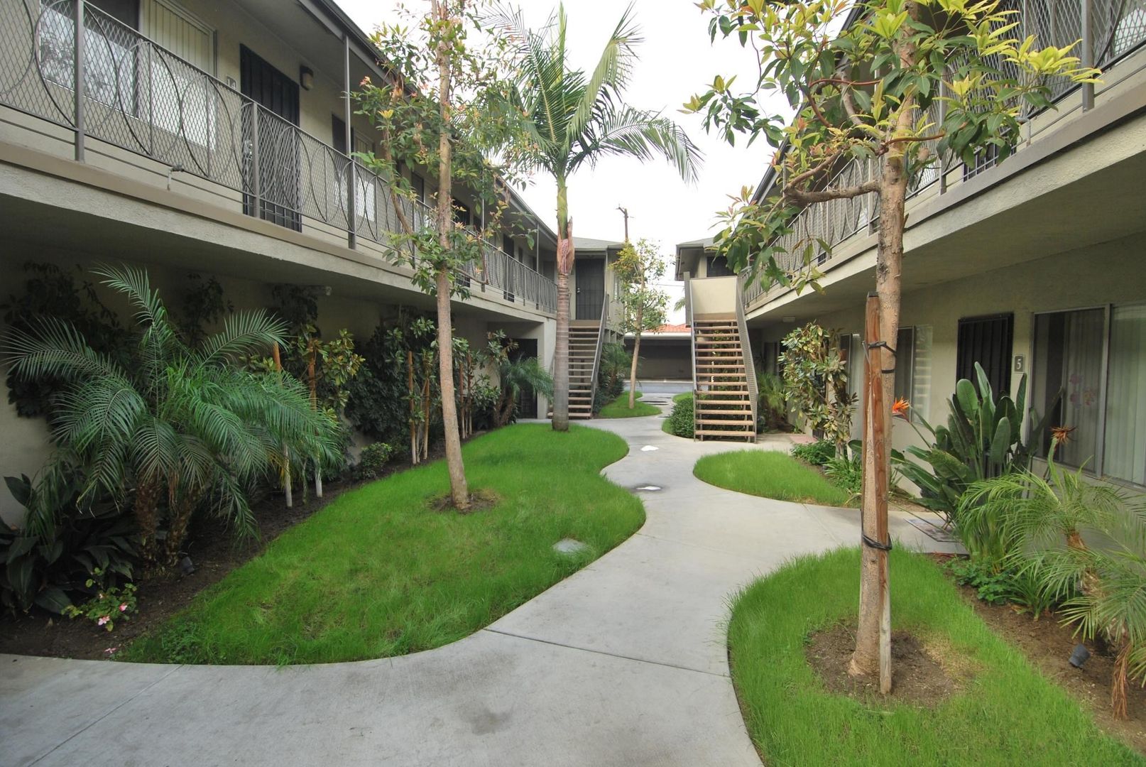 DOWNEY Apartment: 11833 OLD RIVER SCHOOL RD