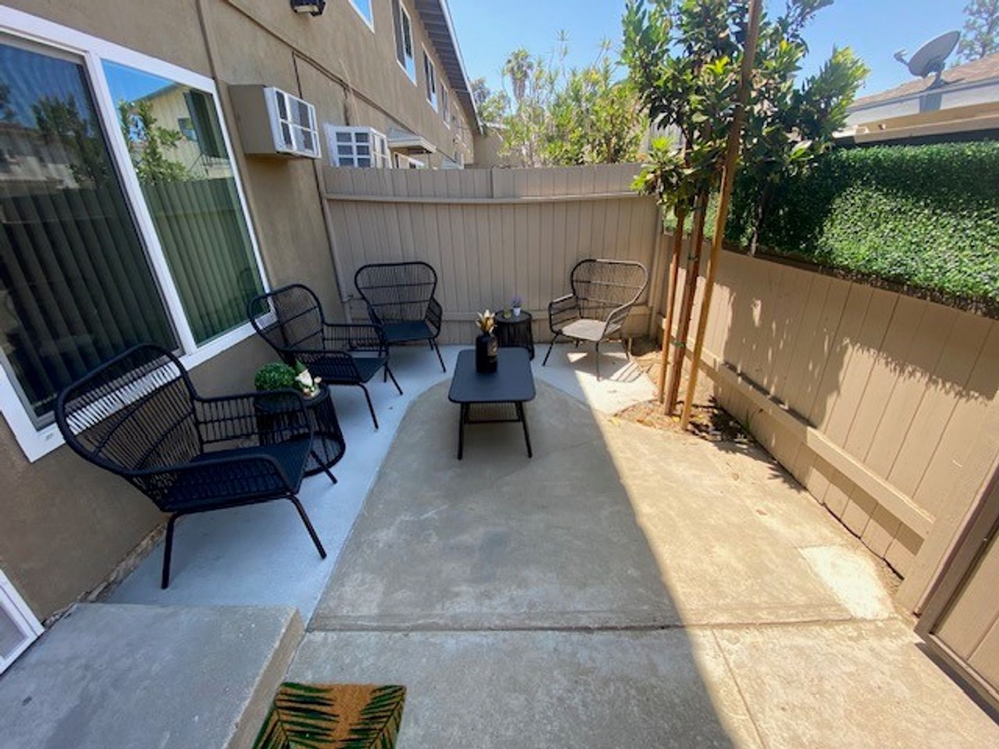 LAKEWOOD Apartment: 11556 E. 216TH STREET