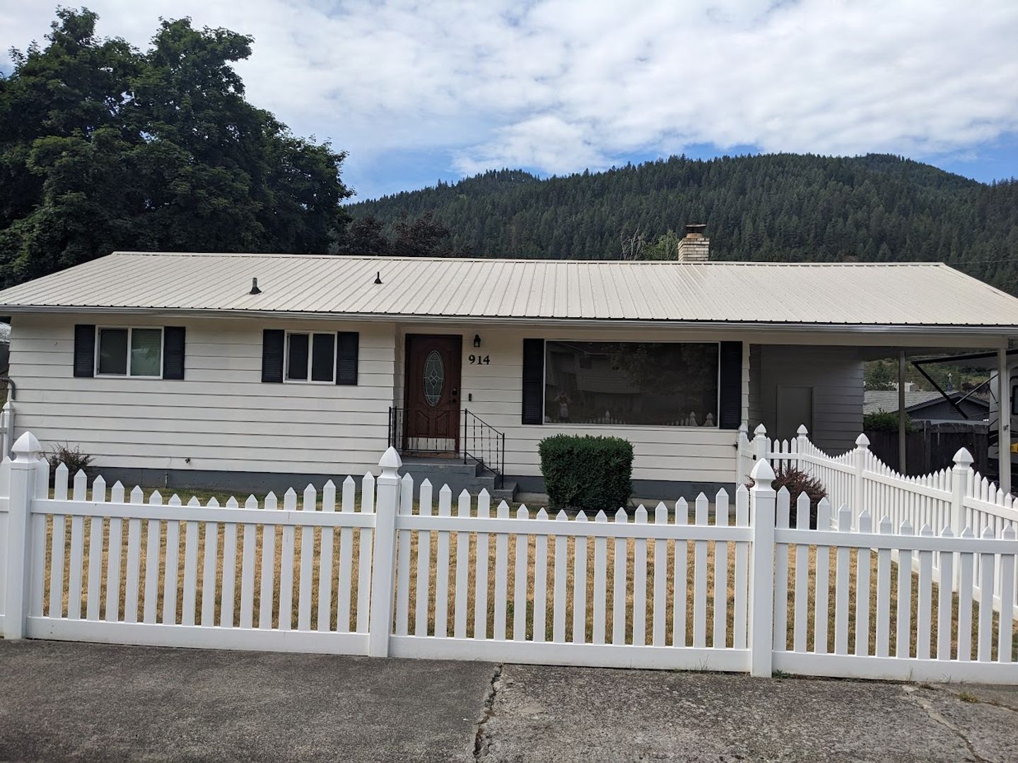 Orofino House: 914 Miles Avenue
