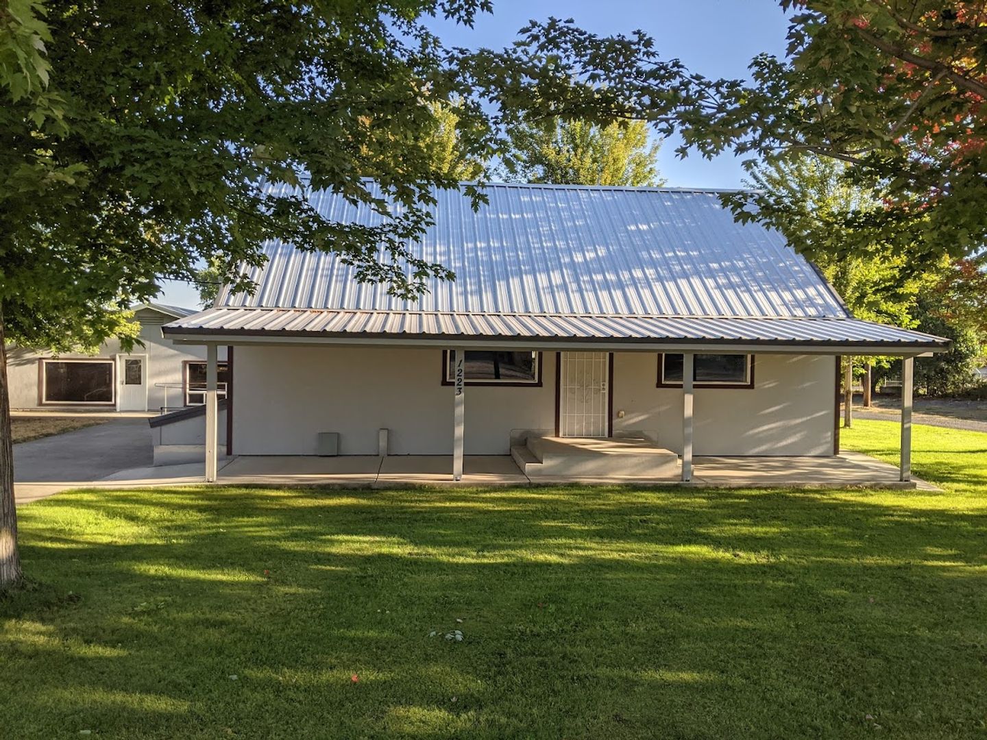 Lewiston House: 1223 Burrell Ave.