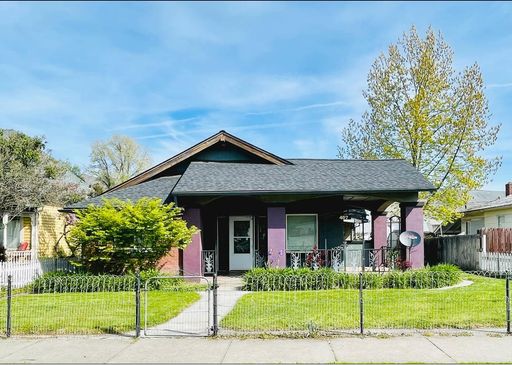 1 Bedroom 1 Bath Normal Hill Apartment