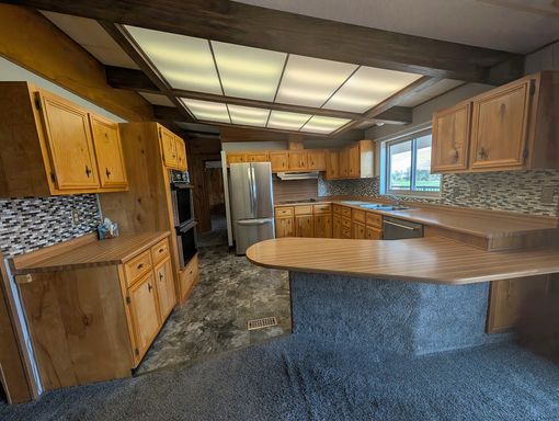Spacious Horse Property on Thunderhill Road - SHOP & utilities included