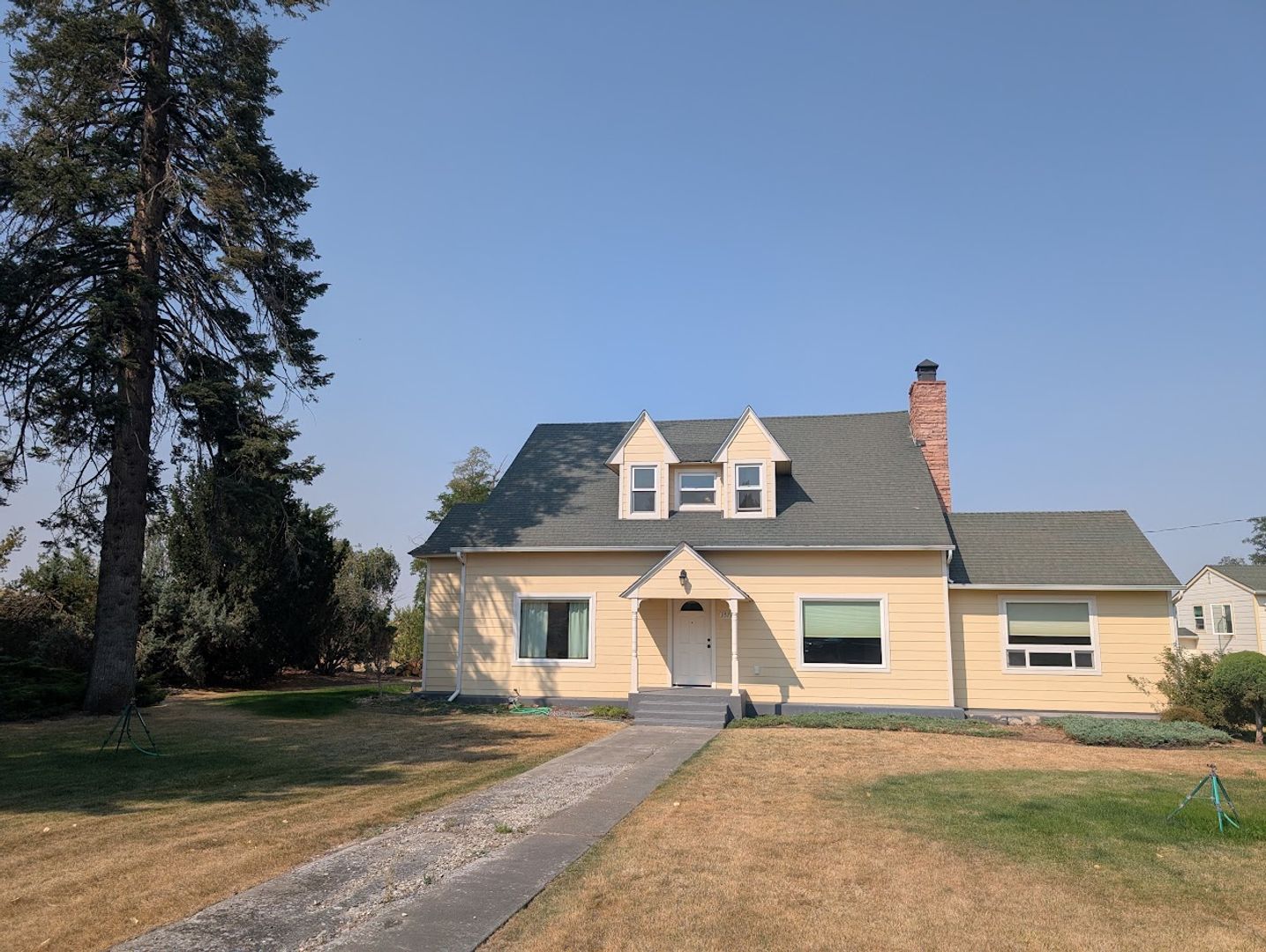 Lewiston House: 35774 Waha Road