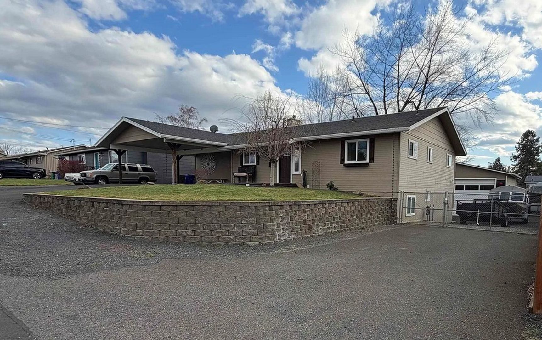 Lewiston House: 1306 Hemlock Avenue