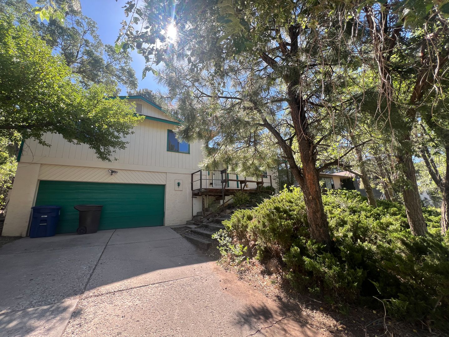 Flagstaff House: 6050 N Dodge Avenue