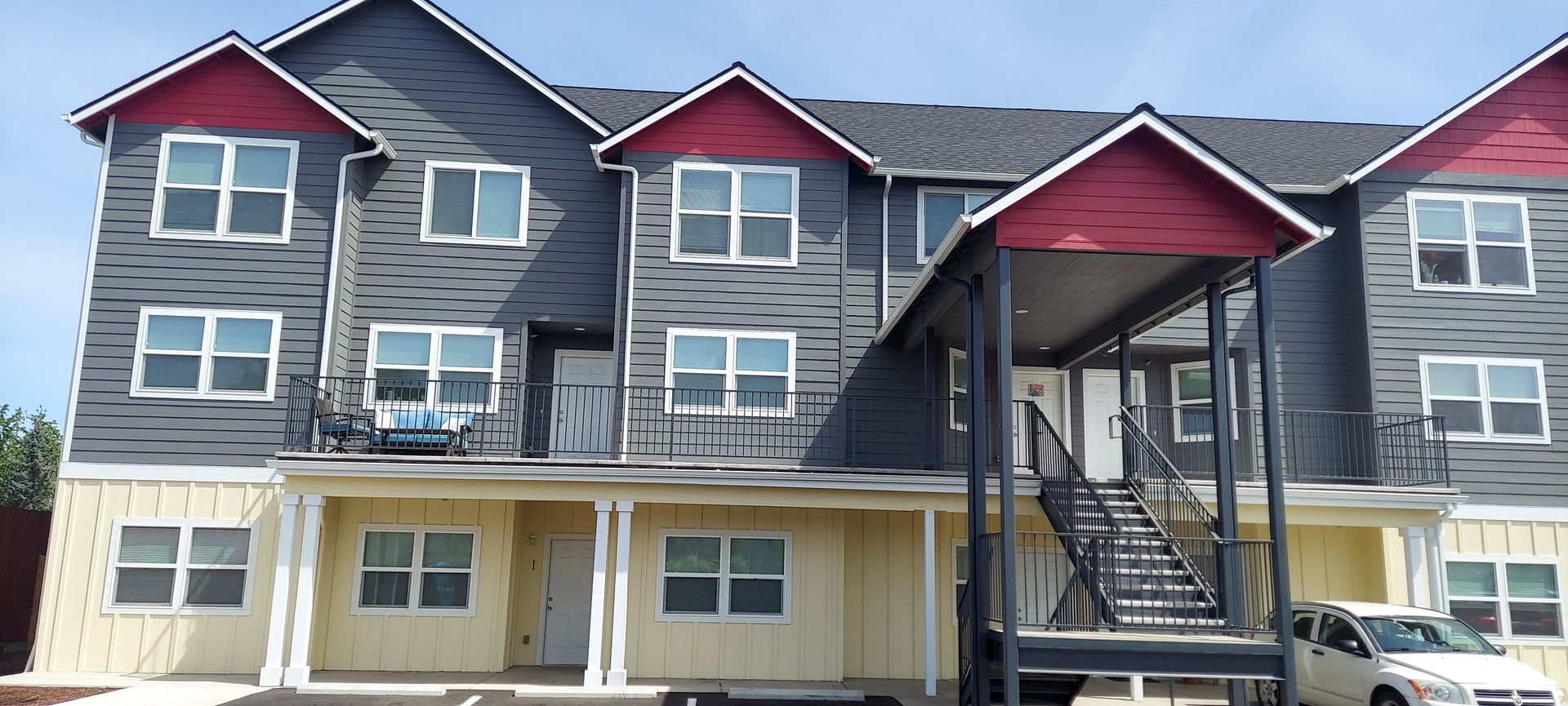 Central Point Apartment: 4475 Hamrick Rd