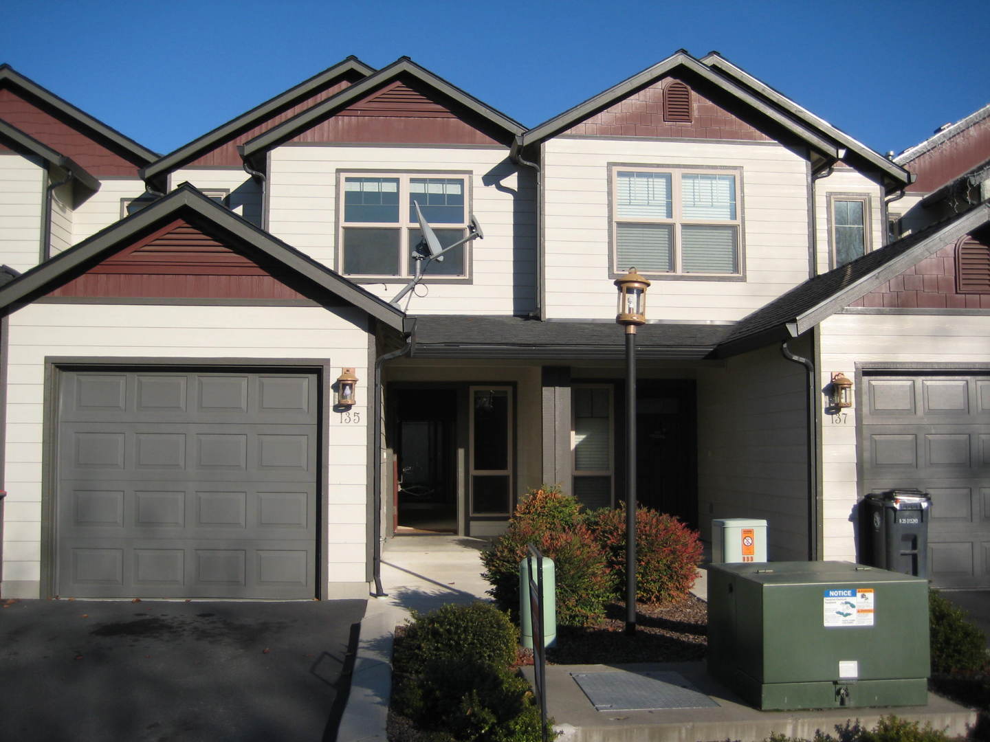 Central Point House: 135 Casey Way