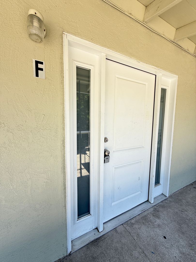 Medford Apartment: 818 Taylor St