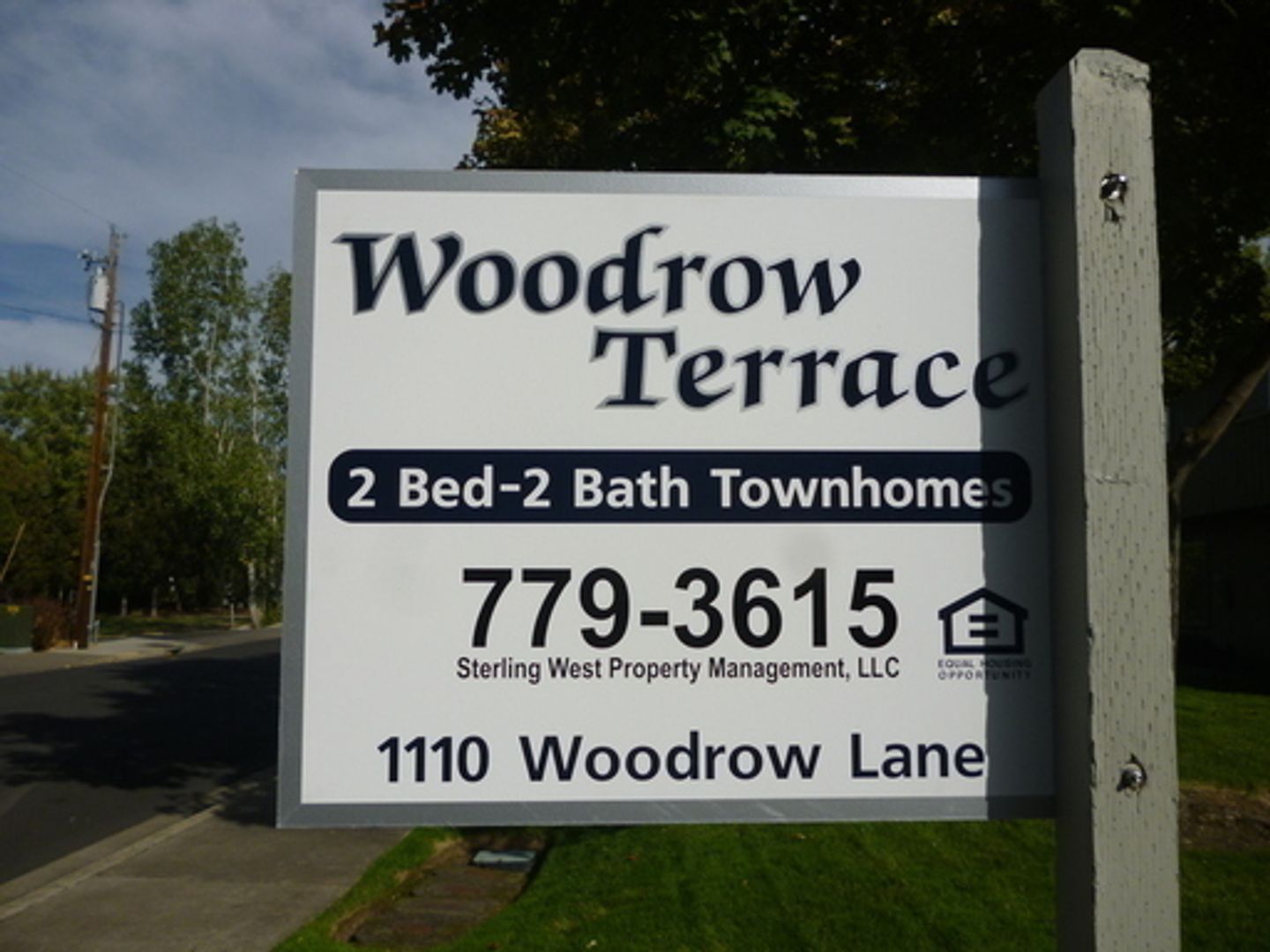 Medford Apartment: 1110 Woodrow Lane